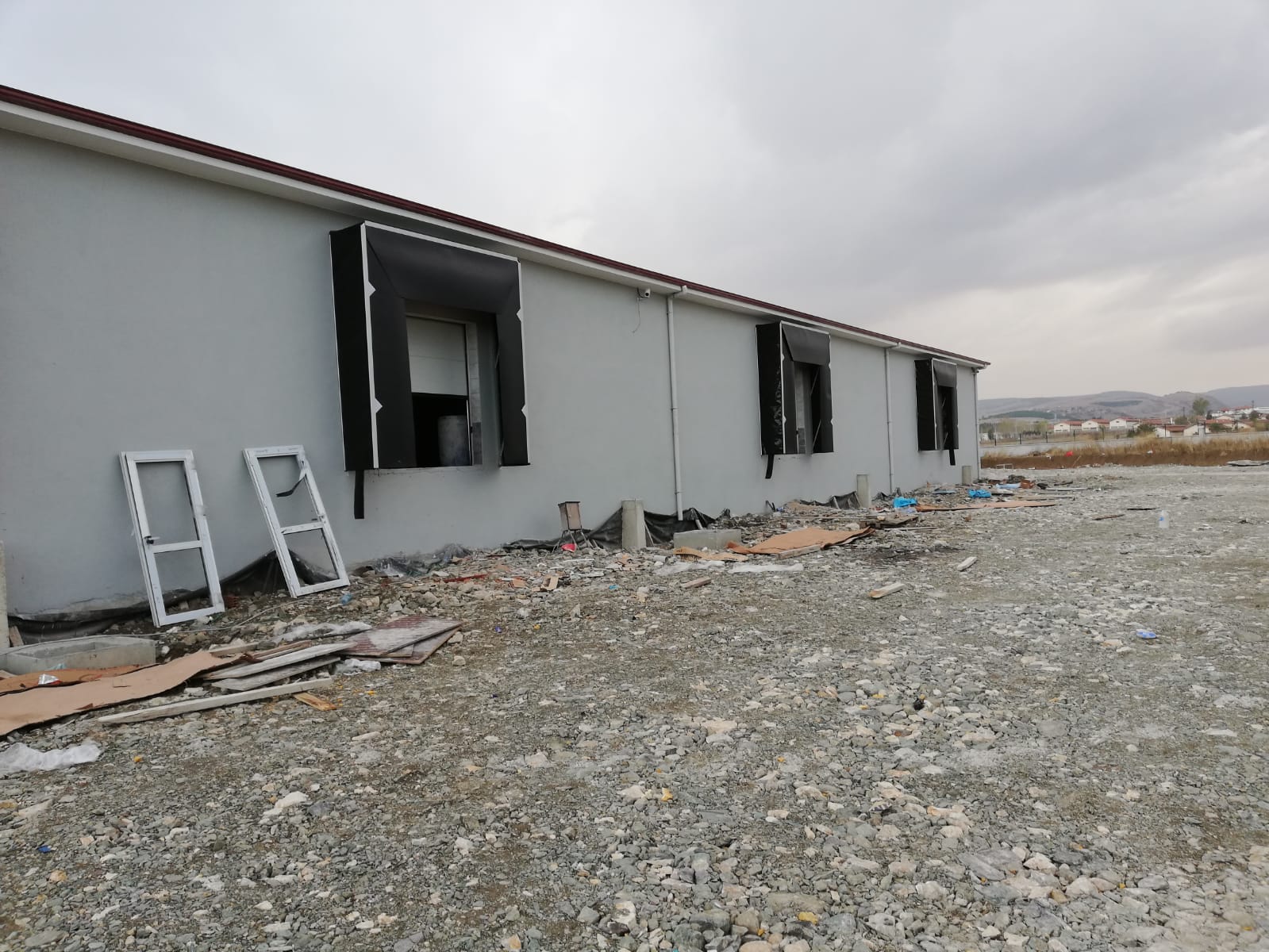 Fabrika Kapıları